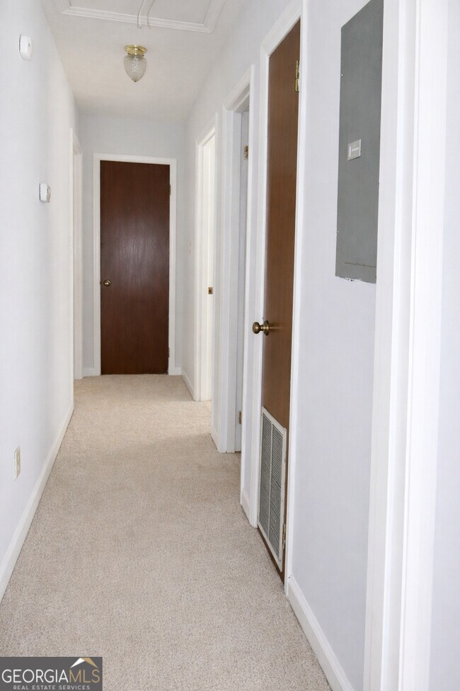 Foto del edificio - 1905 Karen Cir