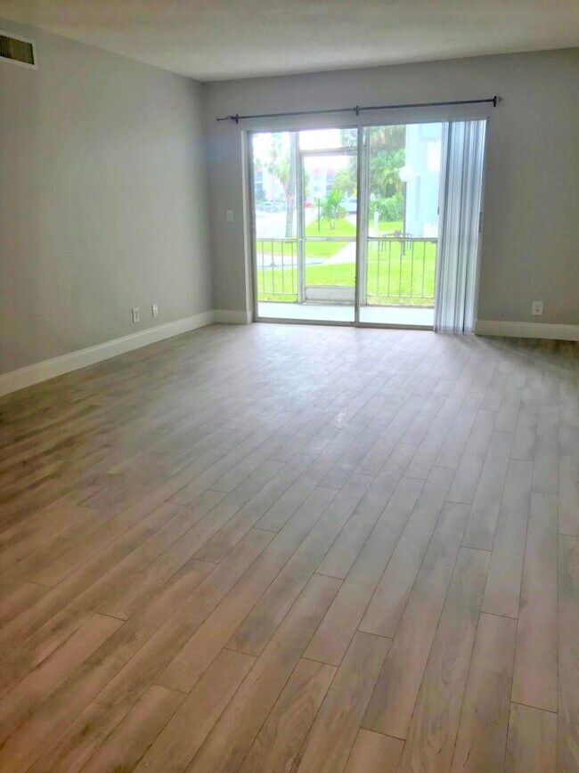 Foto del edificio - 614 NW 13th St