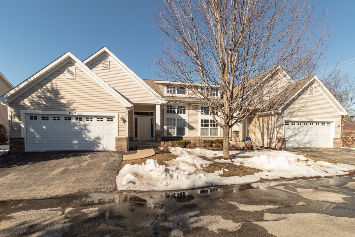 2623 Edson St, Rockford, IL 61103 Condo for Rent in Rockford, IL