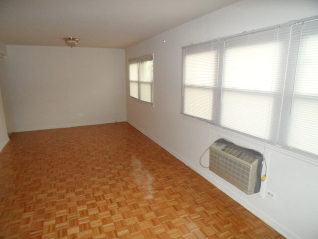 Building Photo - 4919 Enfield Ave