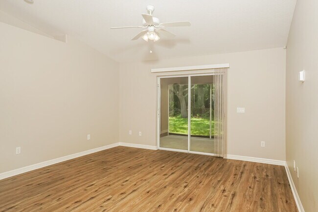 Foto del edificio - 2832 59th Ave E