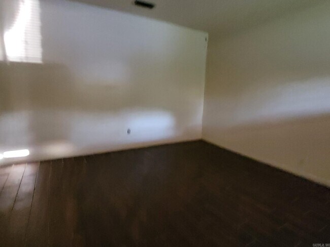 Foto del edificio - 215 Dryad Ln