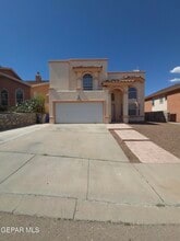 Building Photo - 3717 Hubble Dr