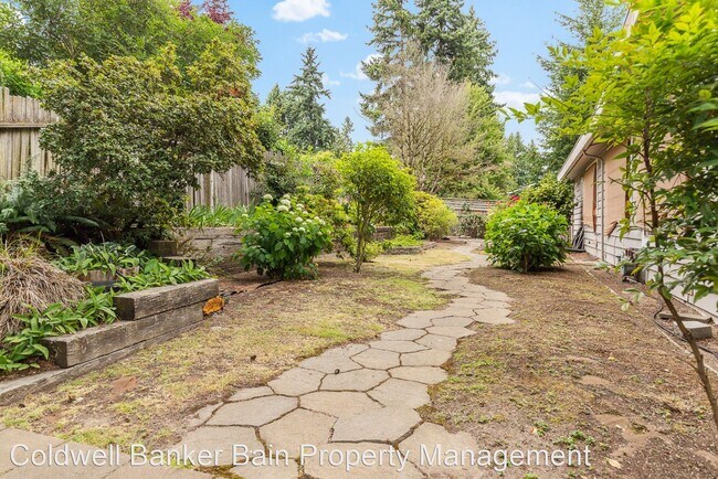 Building Photo - 3 br, 2 bath House - 2805 129th Avenue SE