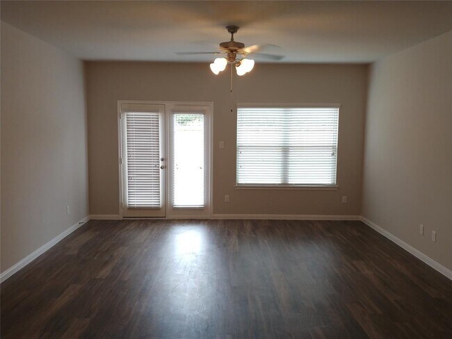 Foto del edificio - 3623 Bright Moon Ct