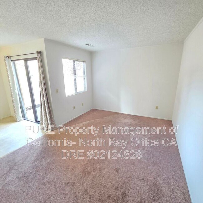 Building Photo - 183 Park Place Dr
