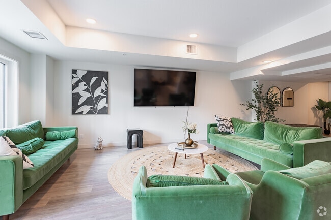 Amenity Room - 114 University