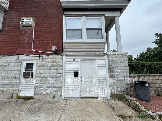 Foto del edificio - 129 S 63rd St