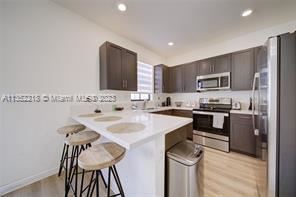 Building Photo - 3 br, 2.5 bath House - 10825 W 33rd Way