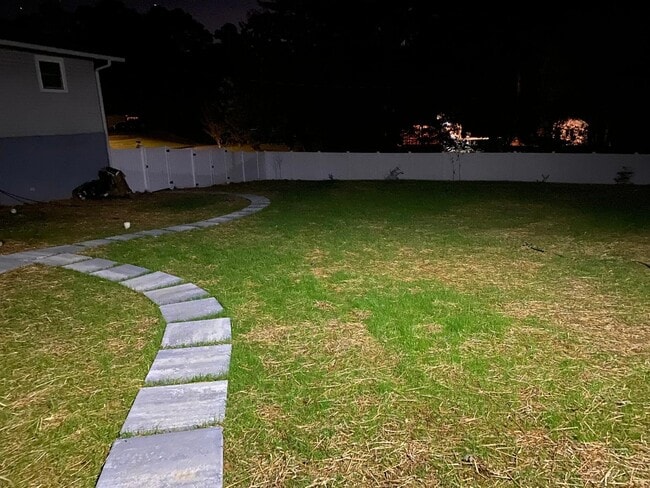 Building Photo - 4219 Midway Dr