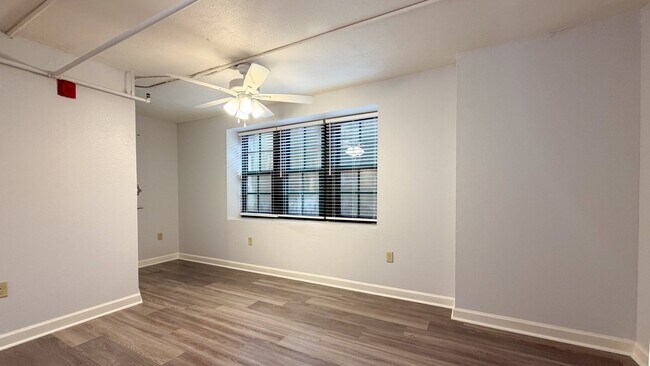 Foto del edificio - 1400 Cumberland St