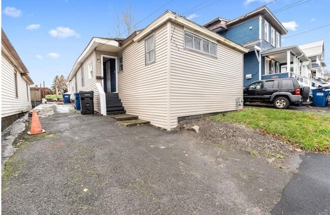 Building Photo - Turnkey Northside Duplex – Fully Renovated...