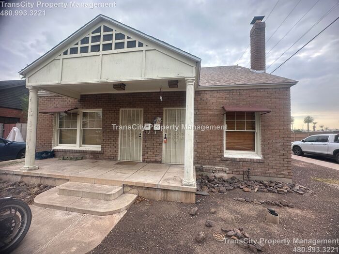 Primary Photo - 1 Bedroom duplex 10th St and McDowell Phoenix