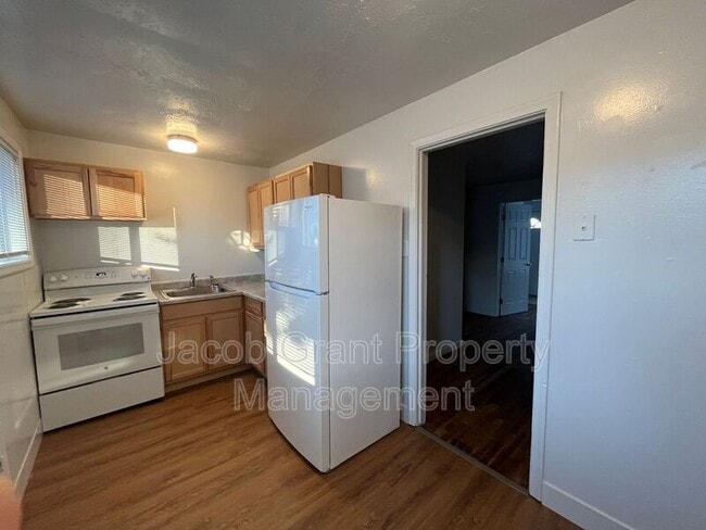 Building Photo - 675 Tiger Ave