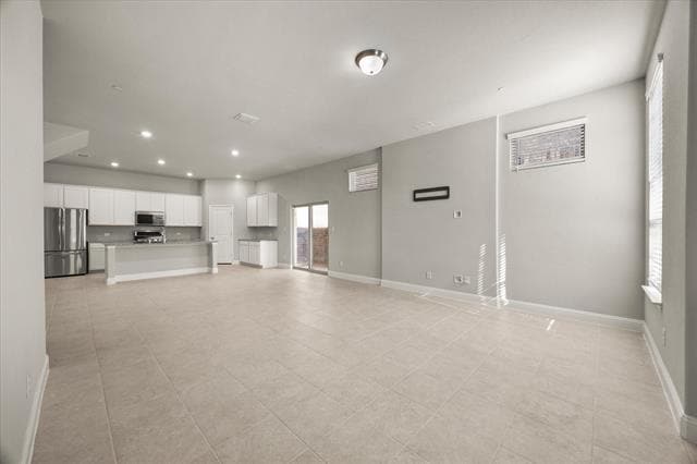 Building Photo - 7621 Sunset Blvd