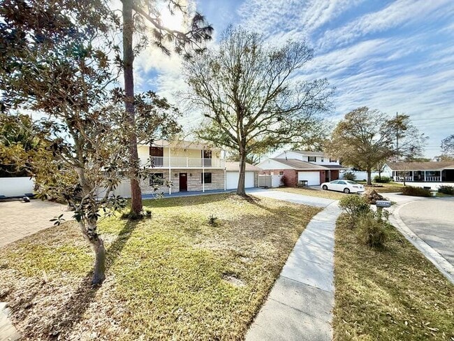 Building Photo - 12472 Monarch Cir