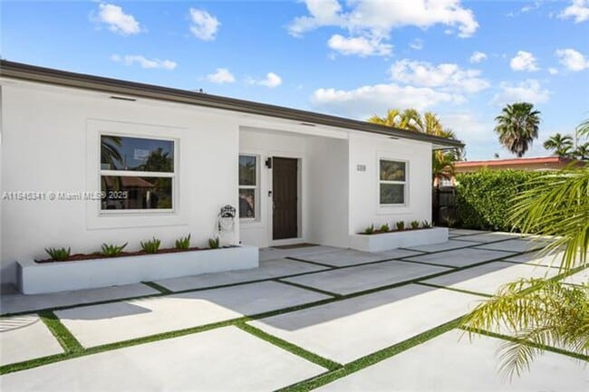 Photo - 1310 SW 76th Ave House