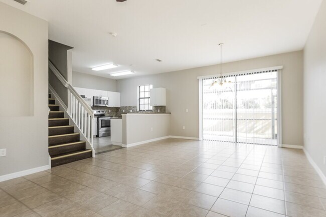 Foto del edificio - 7388 Bristol Cir