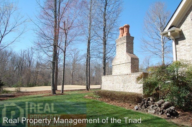 Foto del edificio - 28 Hadley Park Ct