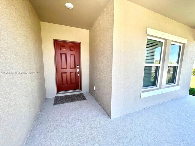 Foto del edificio - 326 SW 31st Ave