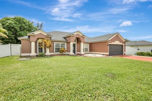 Building Photo - 1530 SW Escobar Ln