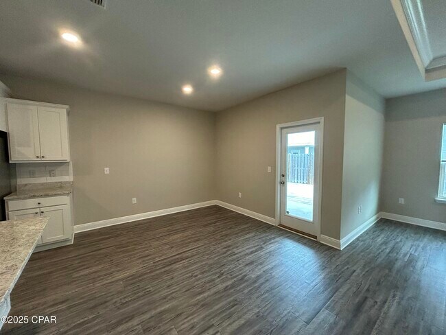 Foto del edificio - 245 Villa Bay Dr