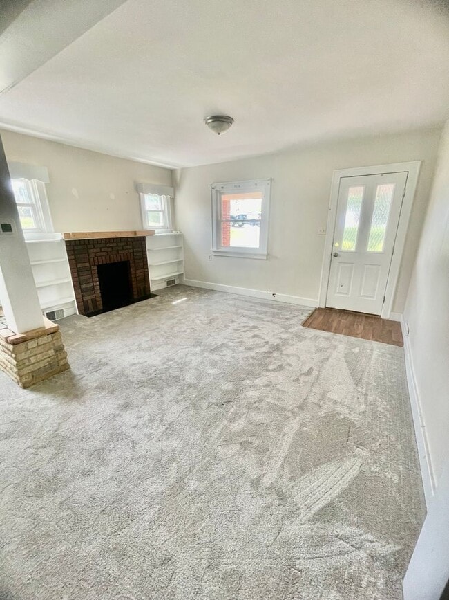 Building Photo - Hopewell - 3 Bedroom & 1 Bathroom - Near 5...