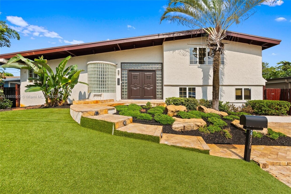 Foto principal - 2530 Okeechobee Ln
