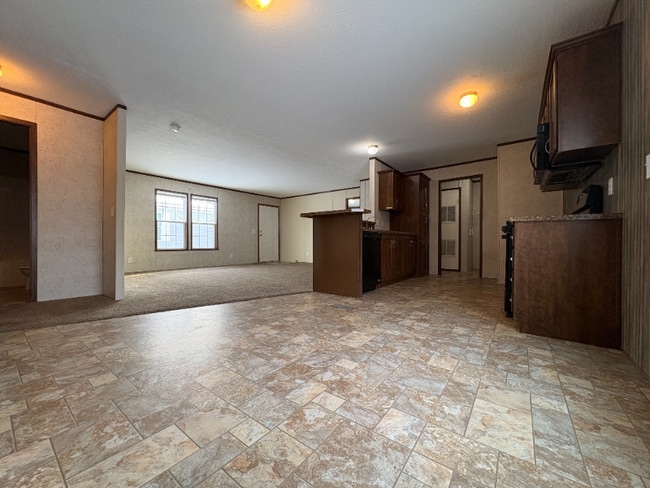 Building Photo - 377 Hunters Rill