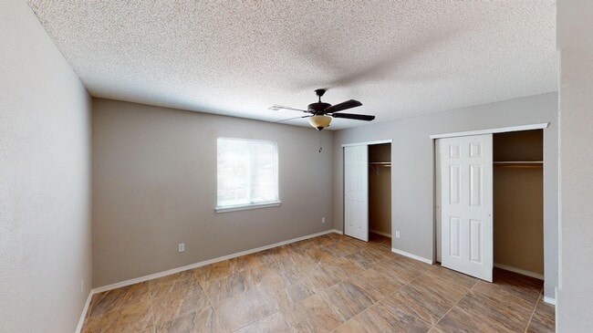 Building Photo - 14336 Desert Sage Dr