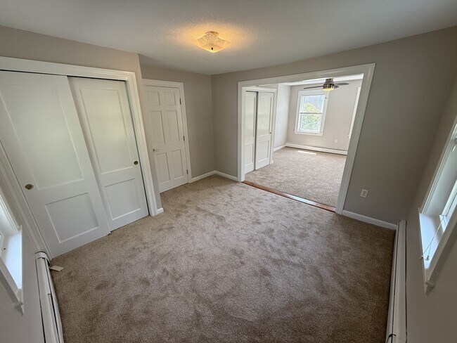 Building Photo - 20 Hall Ave