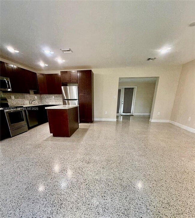 Building Photo - 9740 Sterling Dr