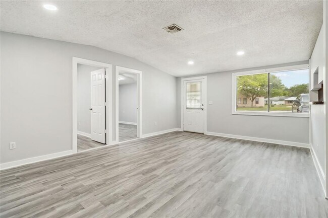 Foto del edificio - 1020 Oasis St