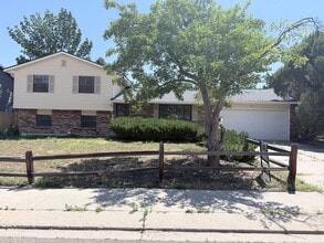Building Photo - 6615 Brook Park Dr