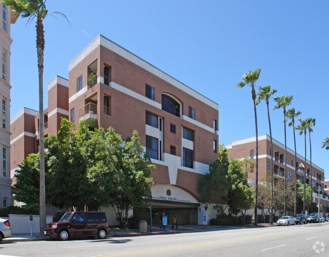 Foto del edificio - Beverly Hills Senior Housing