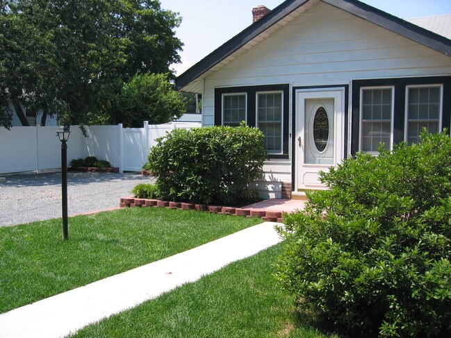5 Mon Repos Ln Unit 5A, Nesconset, NY 11767 - Apartment