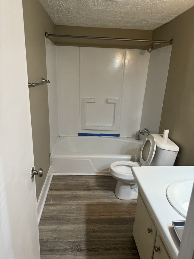 Building Photo - 3209 Tallywood Dr