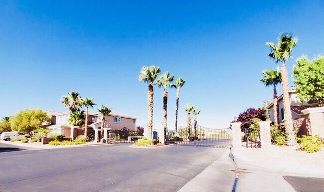 Building Photo - Southern Highlands Pool and Spa-Guard Gated