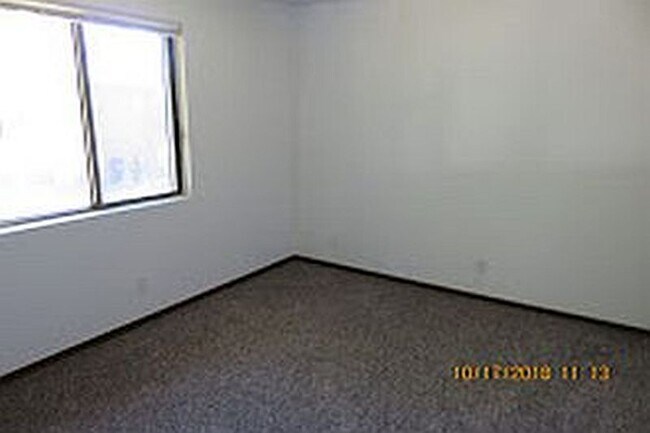 Bedroom view - 2812 Everett St