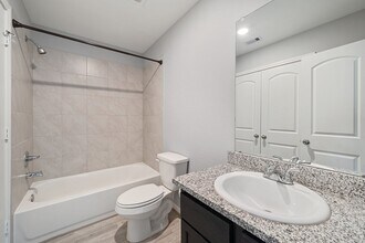 Building Photo - 17038 Marie Vlg Dr