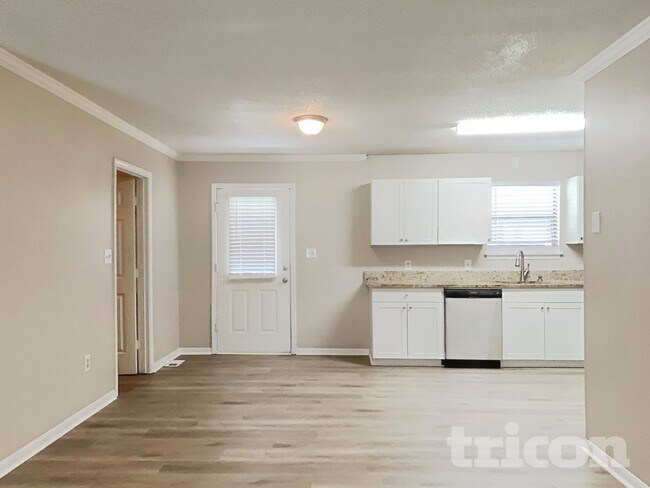 Building Photo - 531 Griffith Dr