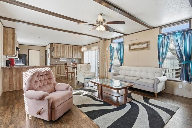 Foto del edificio - Fully Furnished 3-Bed, 2-Bath Home in Gated Community – Move-In Ready!