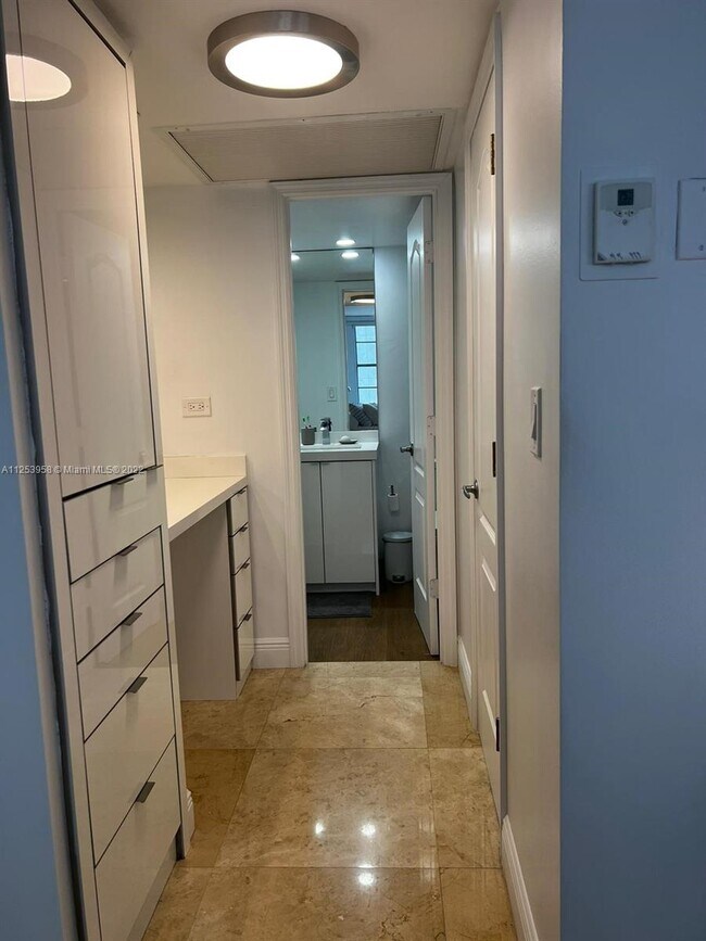 Building Photo - 5555 Collins Ave