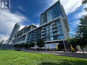 Building Photo - 55 Merchants' Wharf