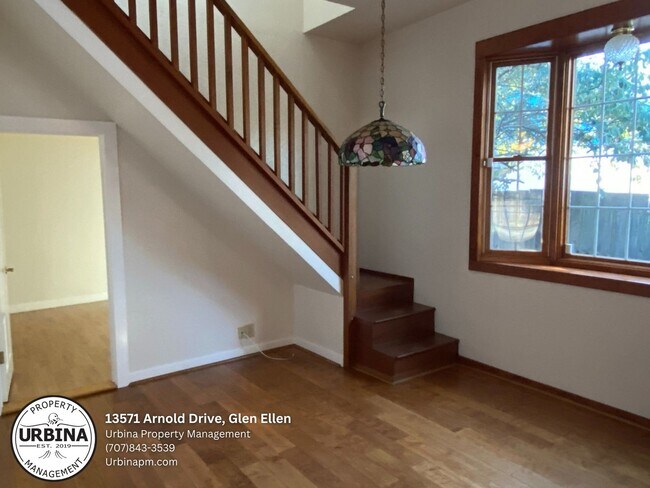 Building Photo - Charming 1920s 3BR/3BA Home Amongst the Tr...