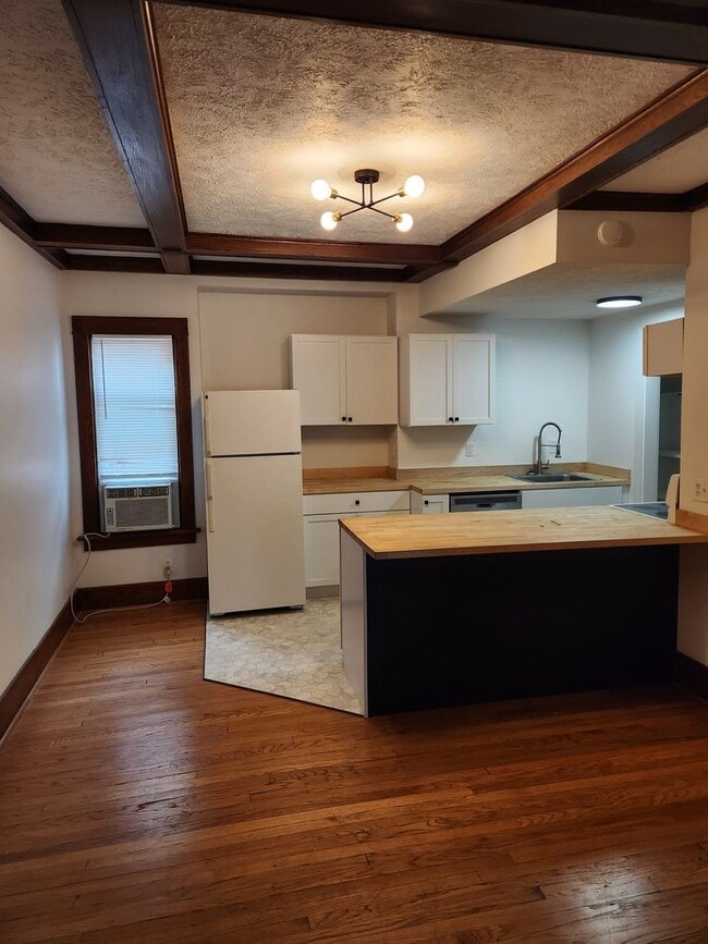 Building Photo - 524 N 50th St