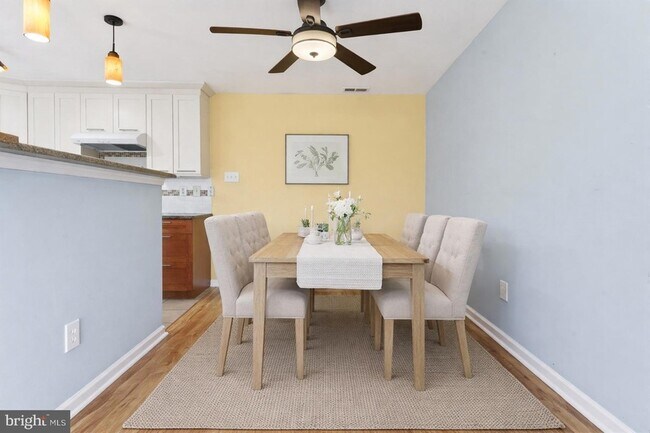 Foto del edificio - 14303 Cornerstone Dr