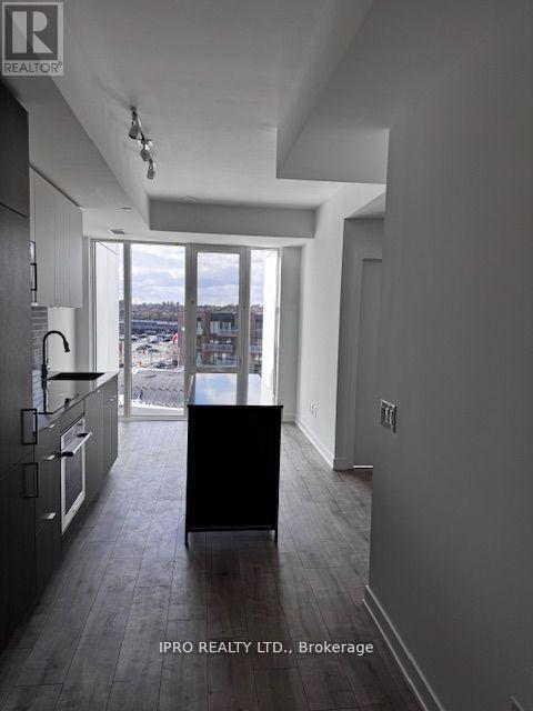 Building Photo - 220-220 Missinnihe Way