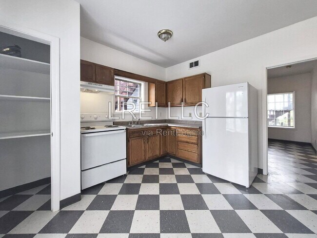 Photo - 705 M Street Apartment