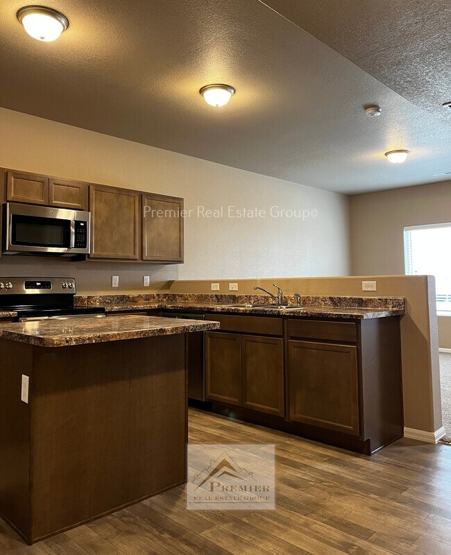 Foto del edificio - 7863 Sand Lake Heights